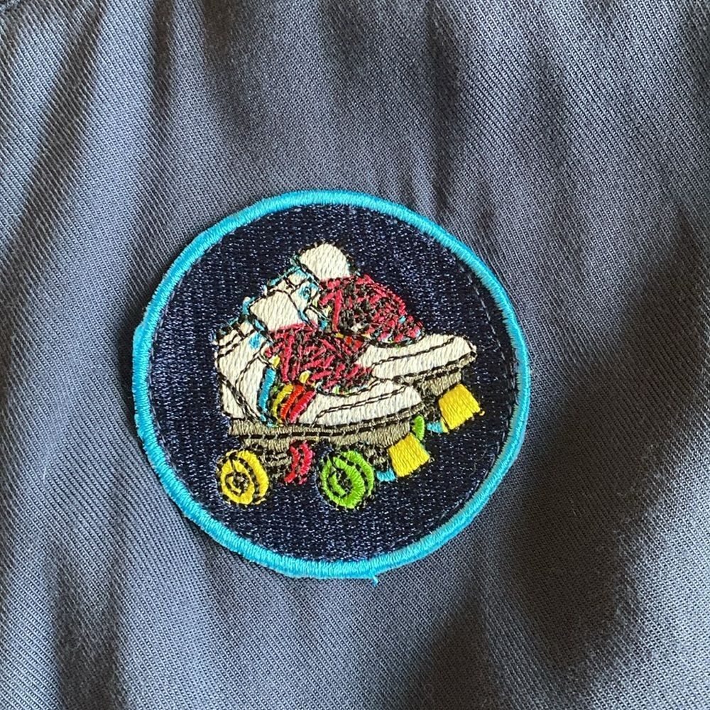 Women’s Light Weight Bomber Jacket Like New with Roller Skates Patch - Picture 2 of 5